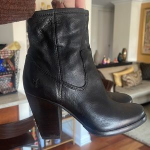 Frye Patty Artisan Zip Ankle Boot